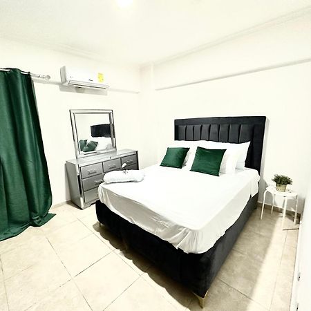 Residencial Ana Maria Hotel Santo Domingo Bagian luar foto