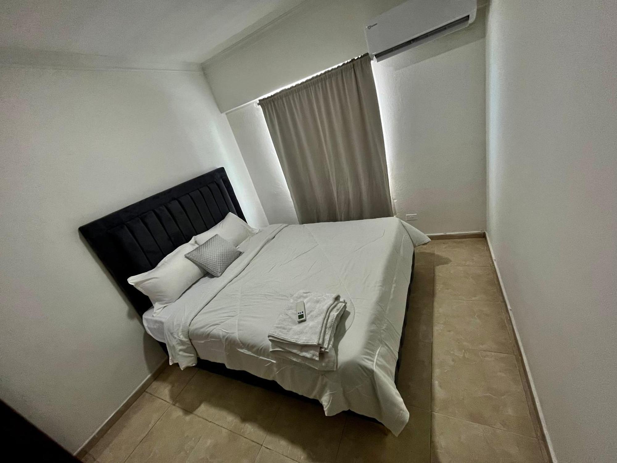 Residencial Ana Maria Hotel Santo Domingo Bagian luar foto