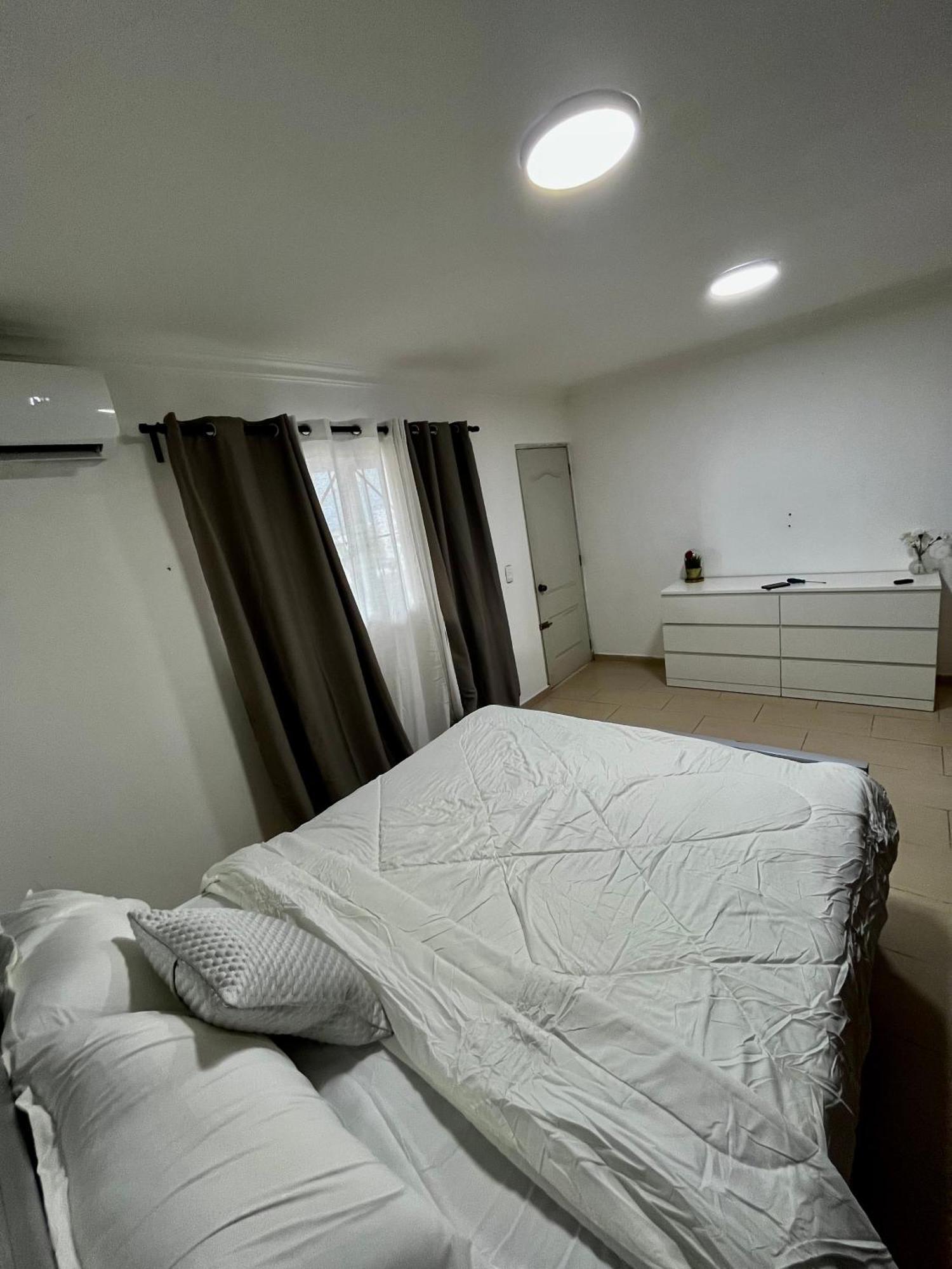 Residencial Ana Maria Hotel Santo Domingo Bagian luar foto